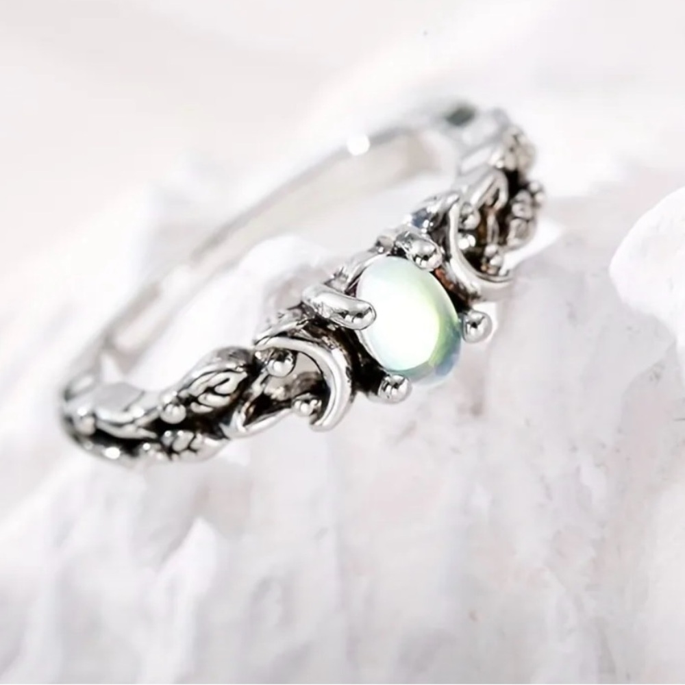 Pure Natural Moonstone Ring Delicate Gift Fashion Finger Ring Women’s Sz 7